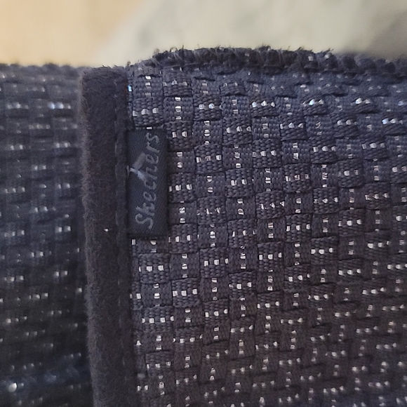 EUC Grey and Silver Skechers Short Boots Size 8 Leather Uppers - Picture 3 of 7